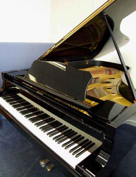 Photo of Yamaha  C7B  Grand piano
